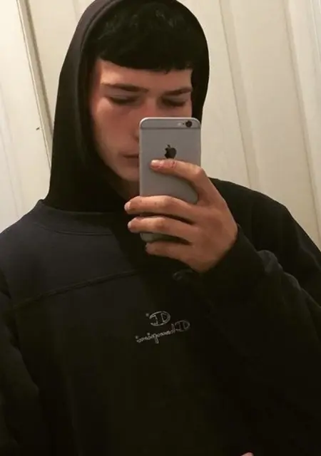 Я Богдан, 21 років, знайомлюсь для спілкування у Краматорську