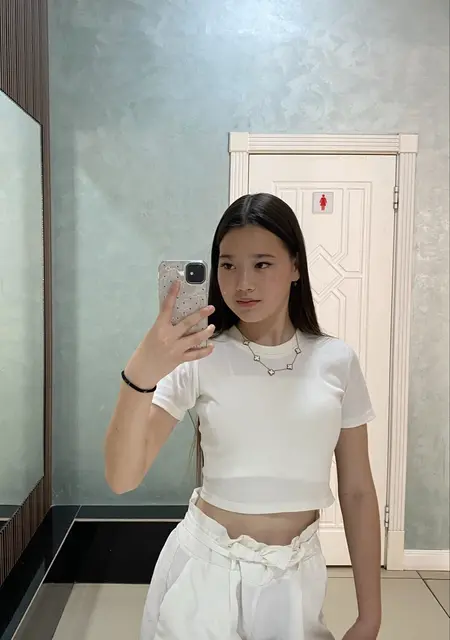 Любимая из Шымкента, мне 20, познакомлюсь на одну ночь