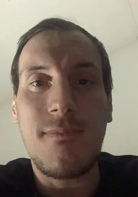 Владислав из Вашингтона, ищу на сайте знакомства на одну ночь