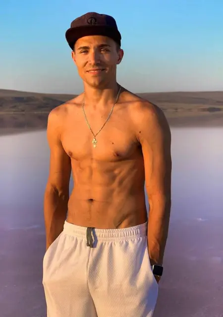 Владимир из Налдвейка, мне 31, познакомлюсь на одну ночь