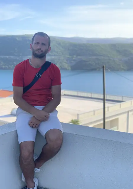 Sssert з Хуст, мені 25 років, познайомлюсь на одну ніч