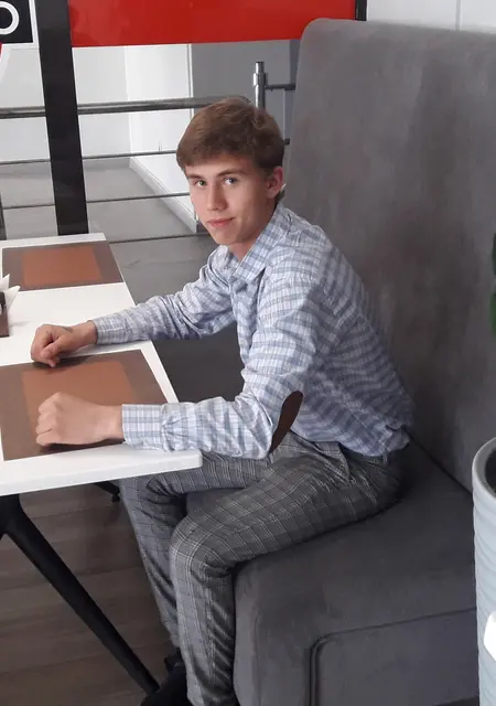 Я Andrey, 21, из Темиртау, ищу знакомства без обязательств